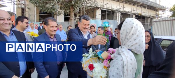 استقبال از دانش آموز شیروانی دارنده مدال برنز جهانی المپیاد علوم زمین