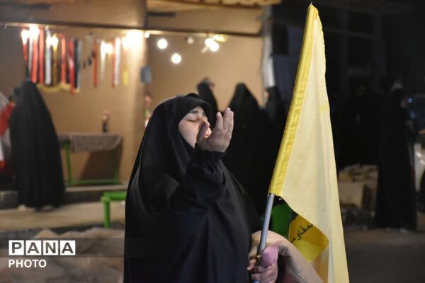 در هشتاد و هفتمین شب پهباد شاهد ۱۳۵ در کنار مردم در میدان صنعت 
