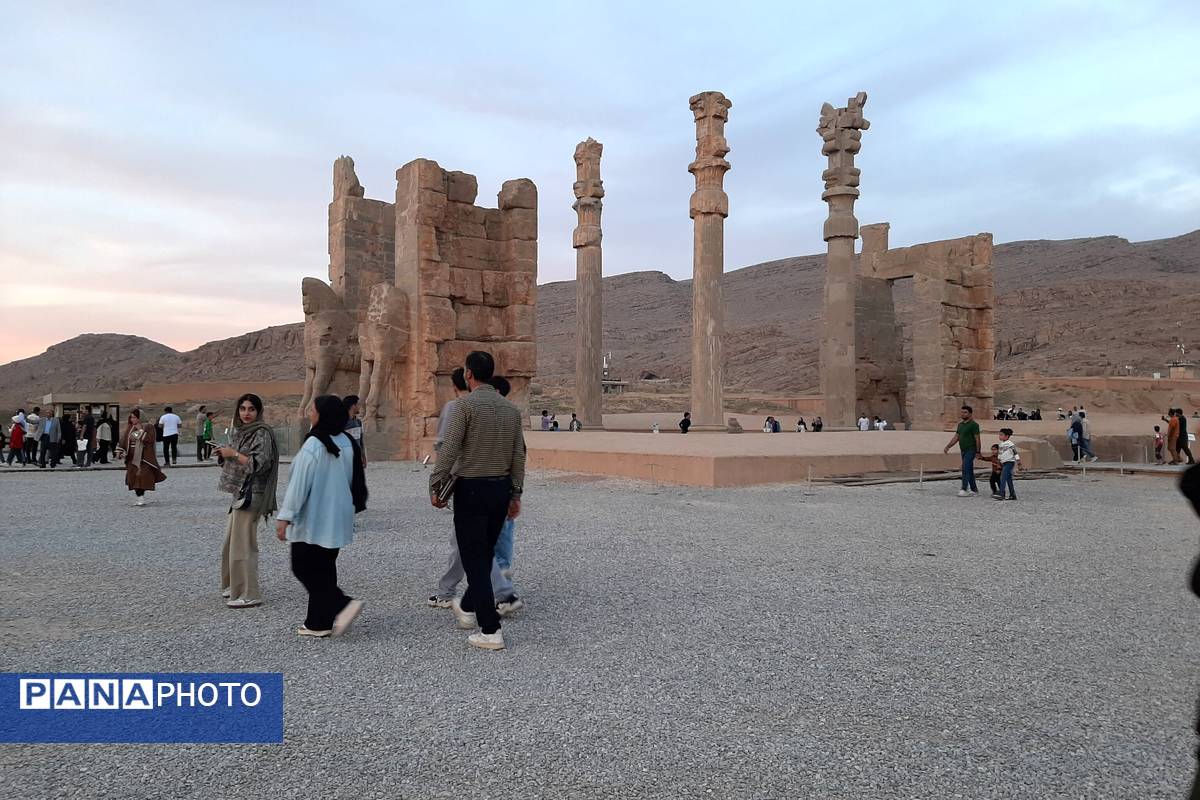 تخت جمشید نمادی از شکوه و عظمت در ایران باستان