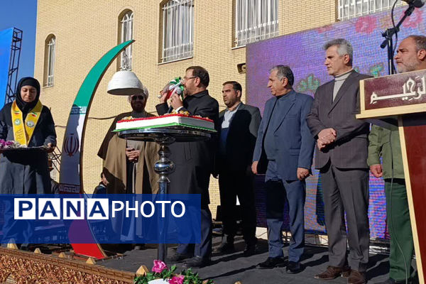 آیین نواختن زنگ انقلاب در مدارس فارس 