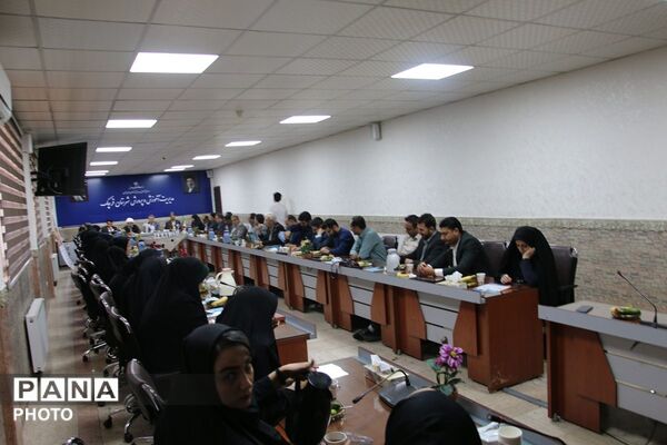 آیین تقدیر وتجلیل از ۱۸ معلم نمونه در شهرستان قرچک 
