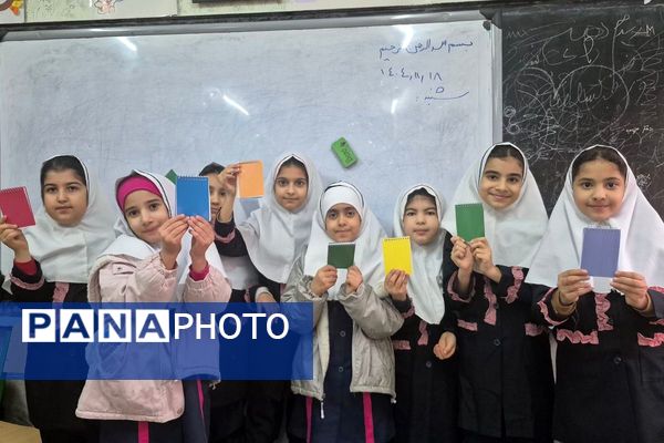 سبزِ سلامت، سپیدِ صداقت، سرخِ زندگی در دبستان هدی