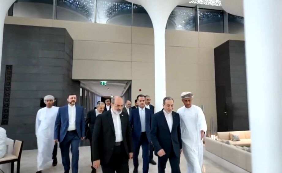عزیمت عراقچی و هیات همراه به دور دوم مذاکرات مسقط