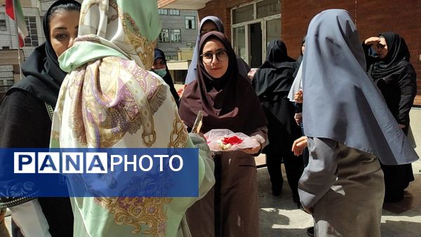 جشن روز معلم دبیرستان شهیده محبوبه دانش 