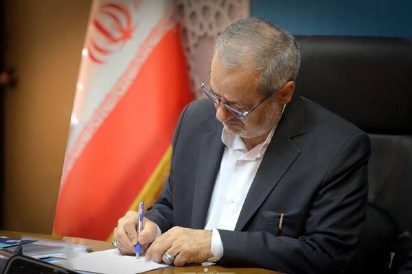 پیام تشکر و قدردانی وزیر آموزش و پرورش از رهبر فرزانه انقلاب(حفظه الله) به سبب پیام فراراهبردی معظم له به مناسبت آغاز سال تحصیلی۱۴۰۶_۱۴۰۵