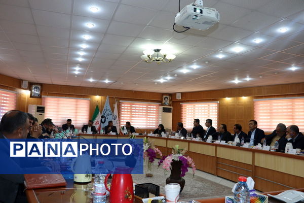  نشست هم‌اندیشی تخصصی مدیران آموزش و پرورش مناطق ۱۸ گانه و دانشگاه فنی و حرفه‌ای استان بوشهر 