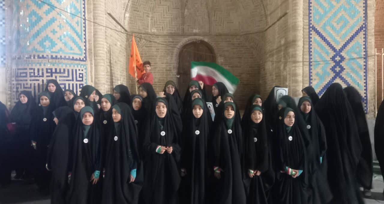 اجتماع بزرگ دختران دارالعباده یزد