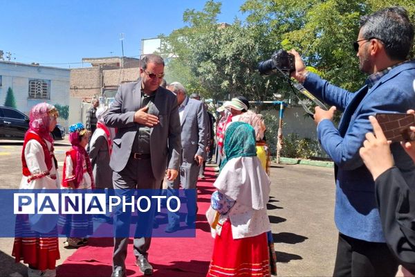 افتتاحیه آموزشگاه  سه کلاسه  دبستان دخترانه شهید نصرآبادی فیض آبادنیشابور 