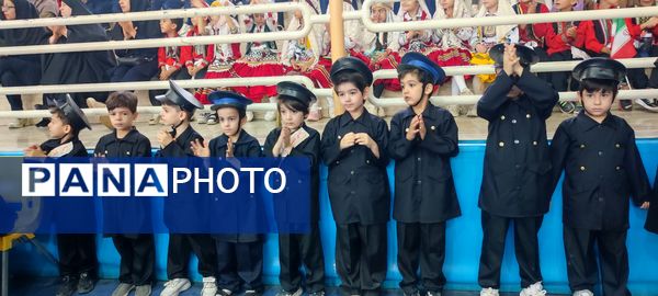 جشنواره هویت ملی کودکان در محل سالن ۱۳ آبان شیروان