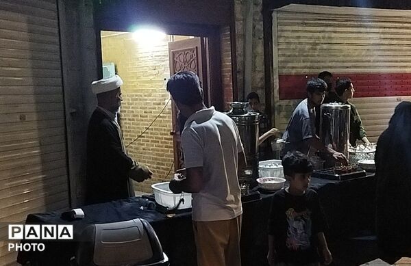 چایخانه حوزه علمیه گلشن نیشابور در نود و هشتمین شب از اجتماعات مردمی نیشابور 