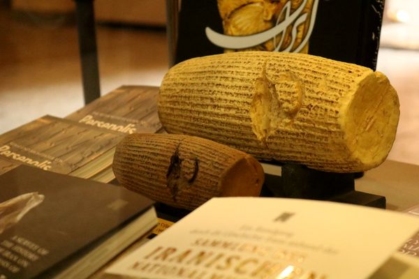 بازدید اعضای گروه ایرانِ جان از موزه ملی ایران 