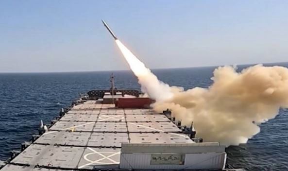 حضور ناو سپاه در محل استقرار نیروهای آمریکایی در نزدیکی جزیره گارسیا