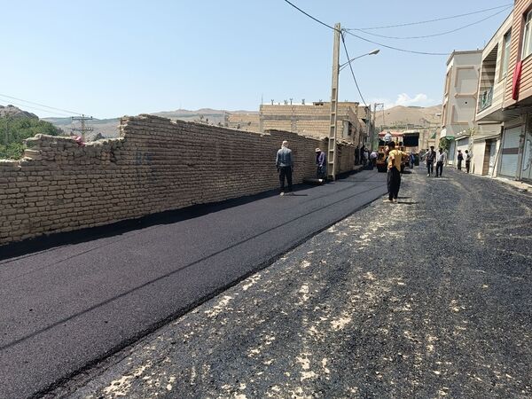 اجرای پروژه آسفالت ریزی در روستای مارکده