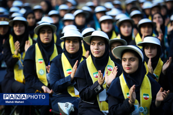 دانش‌آموزان در اردو کار گروهی و مهارت بهتر زیستن را یاد می‌گیرند