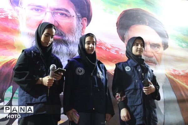 مراسم سازمان دانش‌آموزی فاروج به یاد دانش‌آموزان شهید میناب