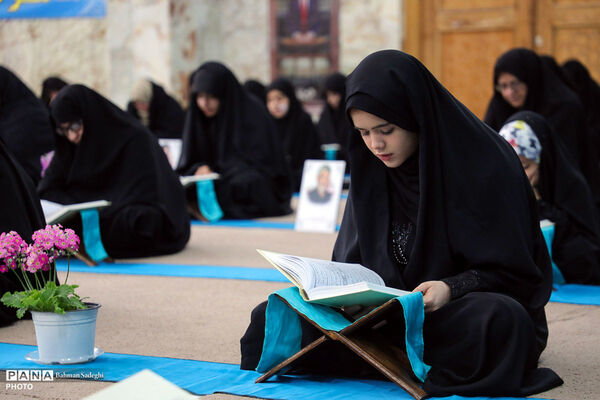 مراسم جزخوانی قرآن کریم در آستان مقدس امامزاده نرمی - اصفهان