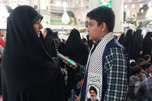 اجتماع عظیم دانش‌آموزان شهرری در حرم حضرت عبدالعظیم حسنی(ع) به‌مناسبت هفته فرهنگی ری 