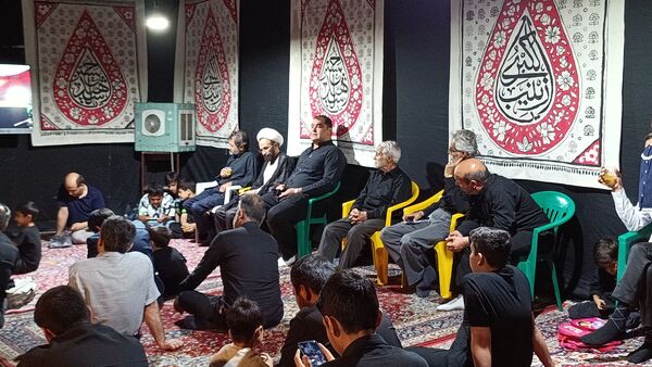 عزاداری دهه دوم محرم در کتاب‌پردازان با سخنرانی جلیل معماریانی