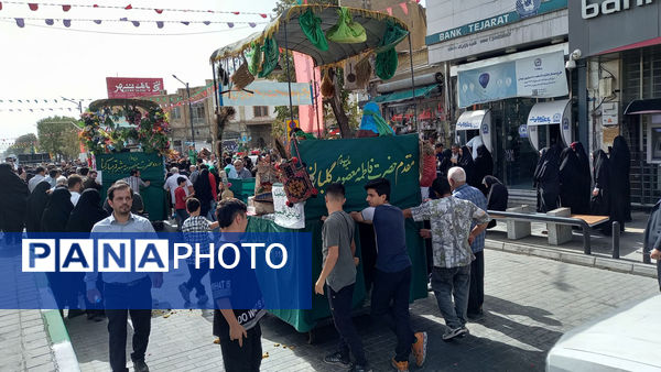 عشق و ارادت زائران حضرت معصومه(س) در قالب کاروان نمادین ورود ایشان به قم