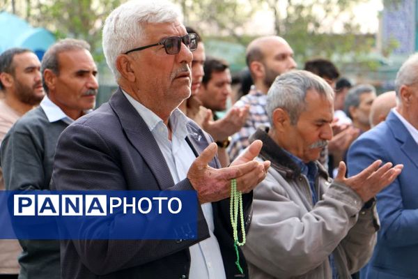 تجلی وحدت و همدلی در صفوف نماز عید فطر ملارد