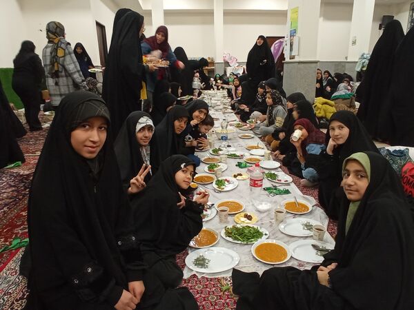 اعتکاف دانش‌آموزی ناحیه یک مشهد،فرصتی برای نزدیک‌تر شدن به خدا