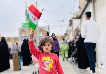 قدم‌هایی از جنس غیرت، نه اجبار در ۲۲ بهمن یزد