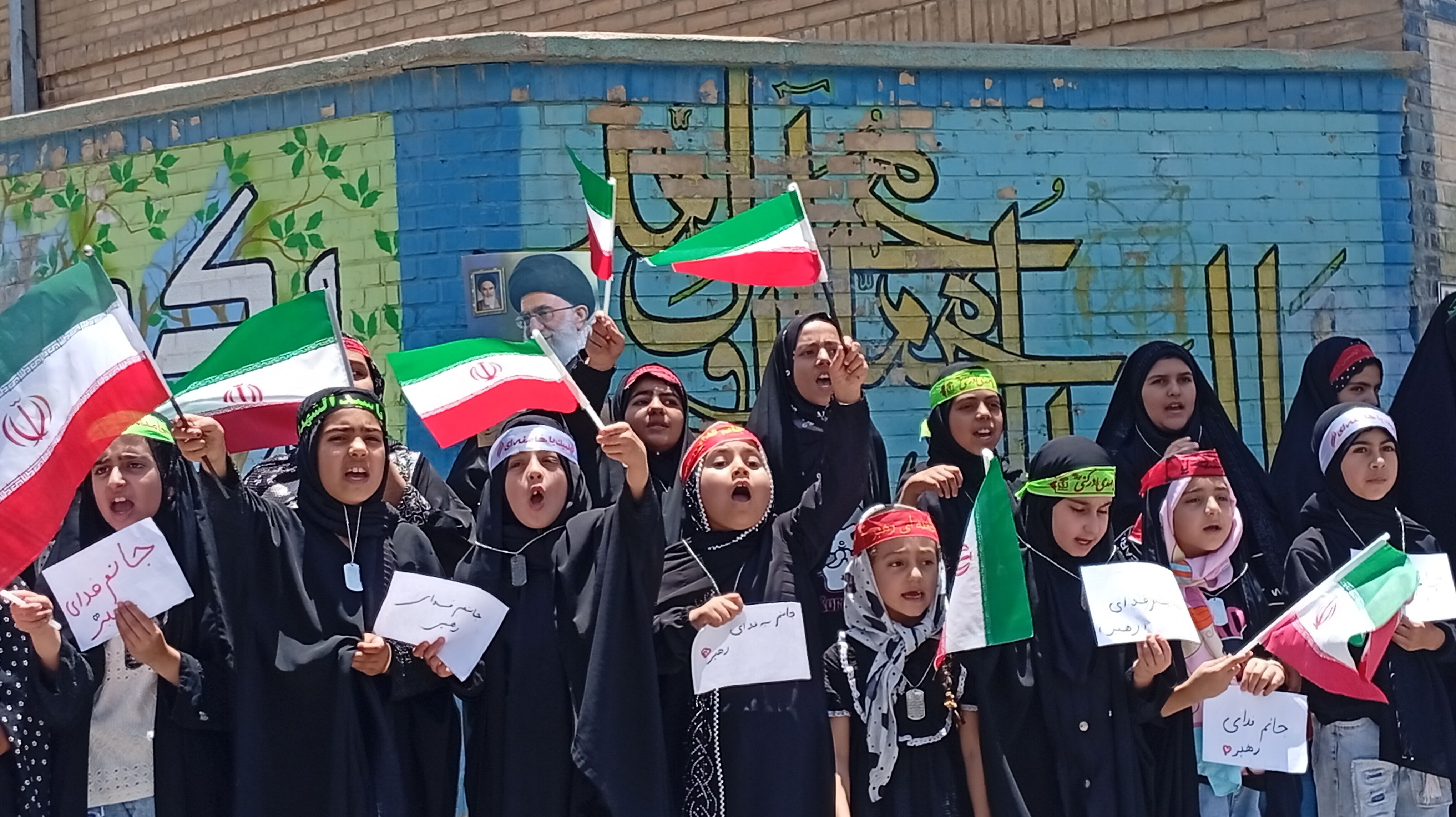 عزاداری کودکان به عشق امام حسین (ع) 