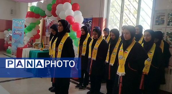 برگزاری جشن مدرسه‌ای «ایران‌مون» در دبیرستان ام‌البنین بیرانوند