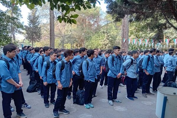  آئین صبحگاه مقاومت در دبیرستان ماندگار