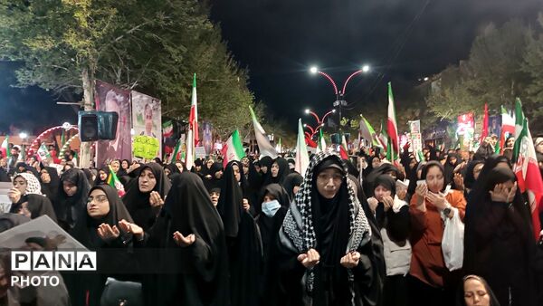 سی و دو شب مقابله؛ جمعیت پرشور تر از هر شب