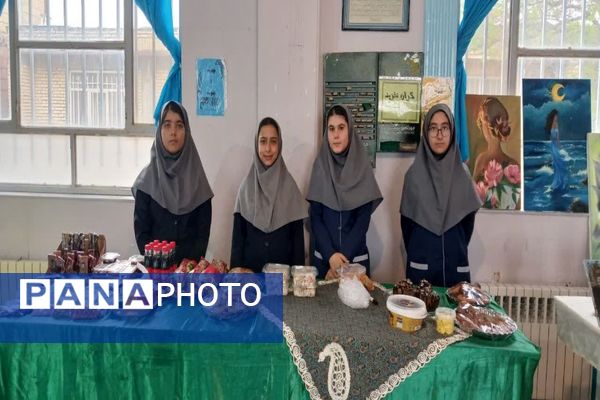 بازارچه کسب و کار دانش‌آموزی در مدرسه فدک