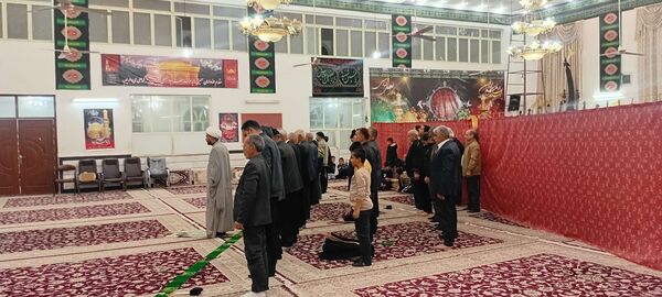 نماز جماعت در شب میلاد حضرت زهرا س در خلیل آباد