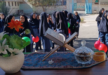جشن جوانه‌ها با حضور پرشور دانش آموزان مدرسه حجاب در شهرستان دورود