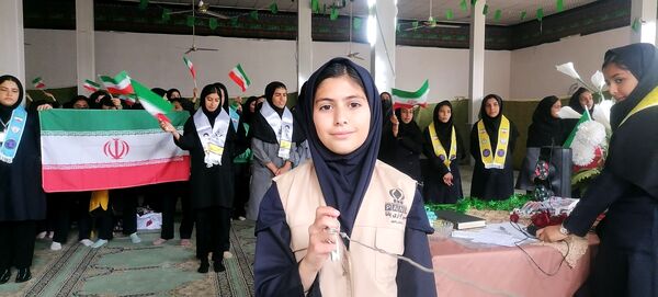 جشن روز دانش آموز دختران دبیرستان حضرت فاطمه و حضرت رقیه در مهدیه شهر بار نیشابور 