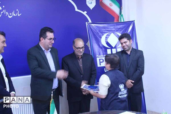 نشست صمیمی خبرنگاران پانا خراسان شمالی با مدیرکل آموزش و پرورش در روز خبرنگار
