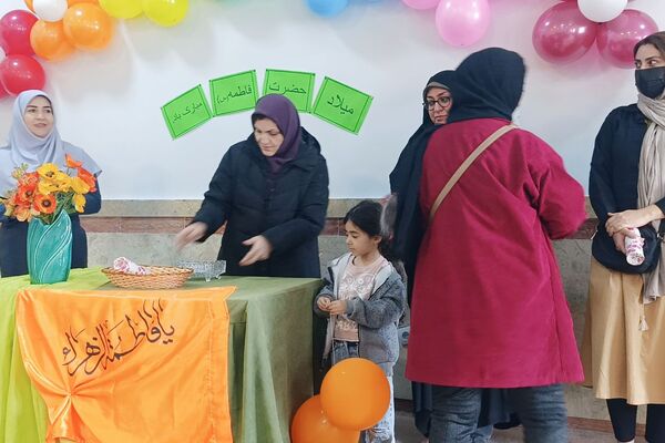 جشن میلاد حضرت زهرا (س) و سه شنبه های مهدوی در مدرسه شهید حسین اسماعیلی پردیس