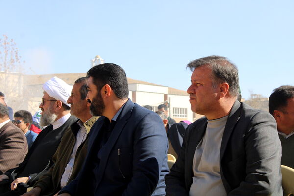 آیین کلنگ زنی مدرسه شش کلاسه در شهرستان بن