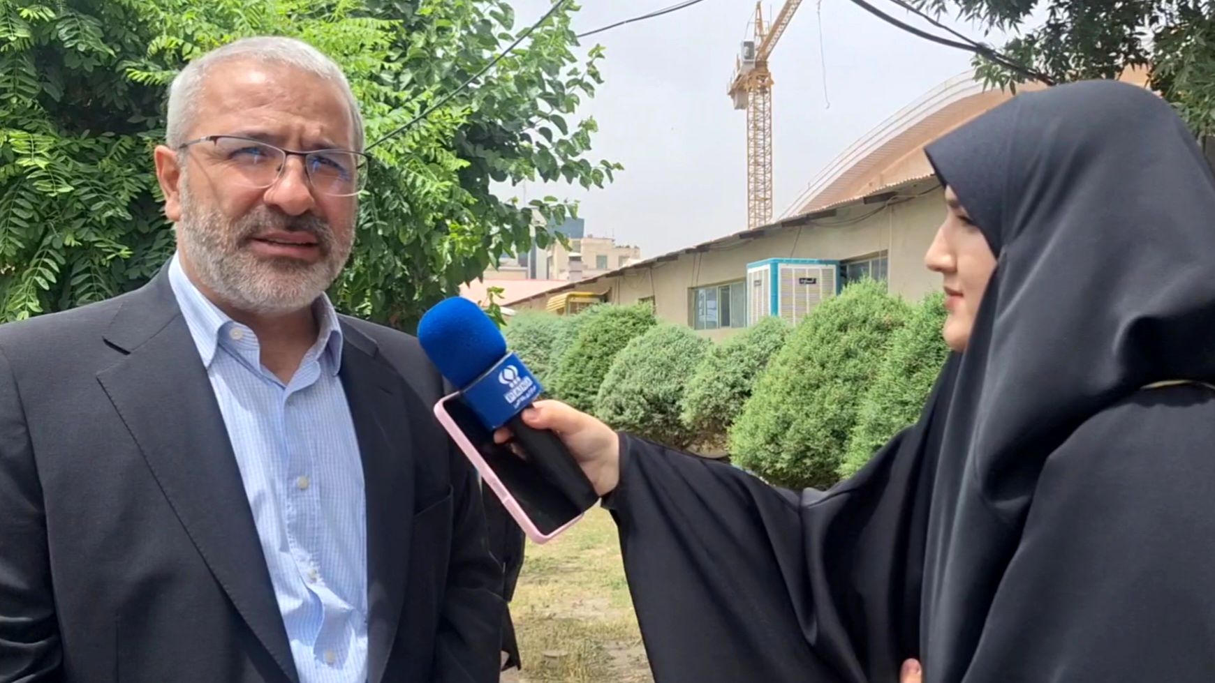 ۱۳ آبان ارتباط نسل‌های بعدی را با انقلاب برقرار می‌کند