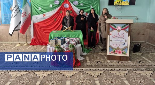 جشن باشکوه پیروزی انقلاب در آموزشگاه‌های مروست