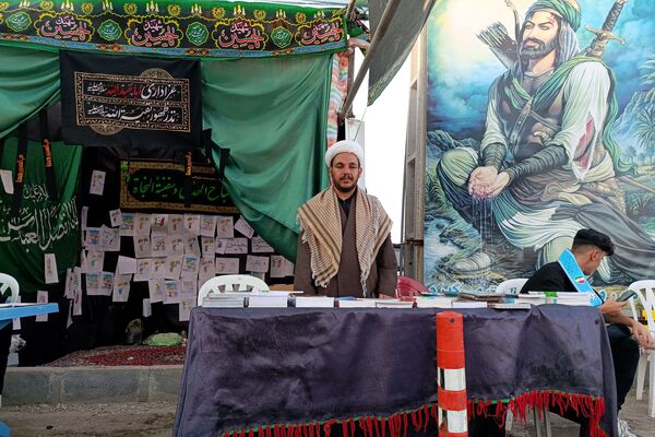خدمت‌رسانی دانش‌آموزان و فرهنگیان شهرستان اسلام آباد غرب در مواکب اربعین حسینی