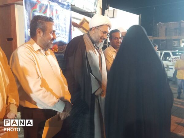 اجلاس سراسری نماز و تجلیل از دانش‌آموزان فعال در حاجی‌آباد