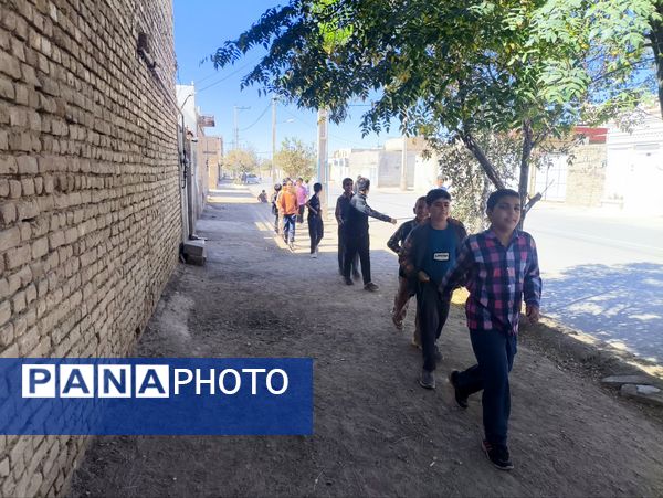 اقامه نماز جماعت به صورت مستمر و روزانه در دبستان شهید نجفی فدافن