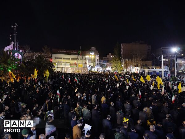 راهپیمایی بزرگ مردم ولایتمدار ورامین بر علیه آمریکا و اسرائیل جنایتکار برای خون خواهی رهبر معظم انقلاب اسلامی