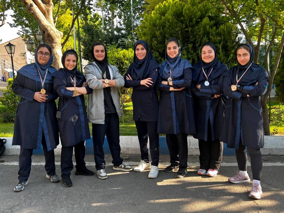 کسب مقام اول تیمی توسط دانش آموزان دبیرستان حسنیه 