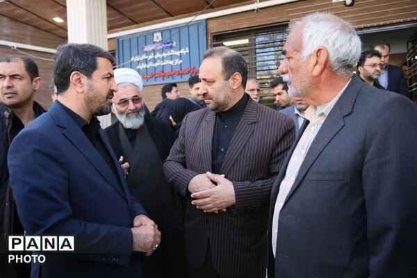 مرکز جامع خدمات سلامت شهید نجات‌الهی نهاوند با حضور استاندار همدان افتتاح شد