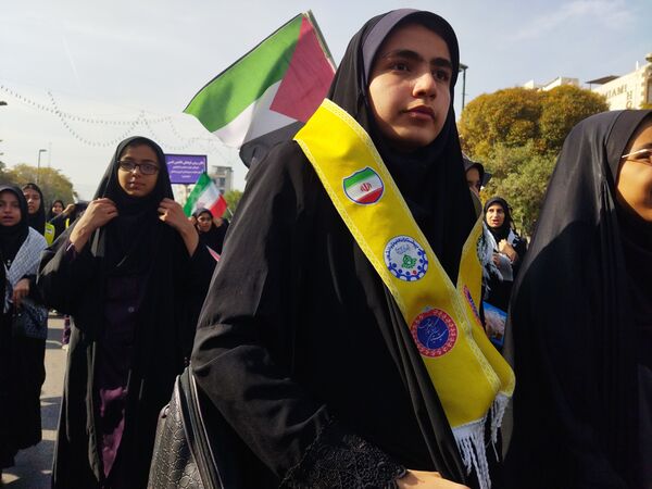 راهپیمایی ۱۳ آبان در تبادکان