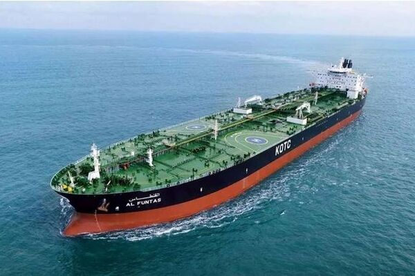 کاهش قیمت جهانی نفت و تاثیرات آن بر درآمد واقعی نفت