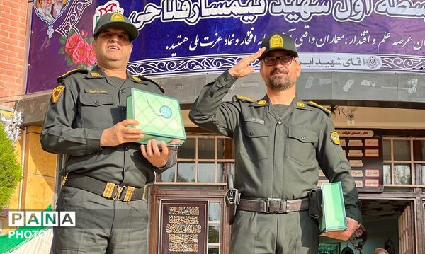 برپایی مراسم هفته نیروی انتظامی در دبیرستان شهید تیمسار فلاحی ناحیه 1 کرج 