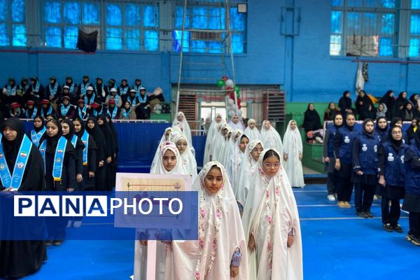 یاوران انقلاب؛روشنای مسیر نوجوانان امروز