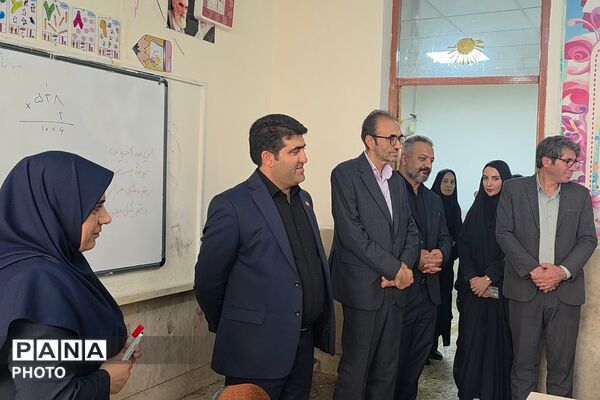 افتتاحیه طرح «حامی» در دبستان دخترانه حضرت معصومه(س) بهارستان‌دو 